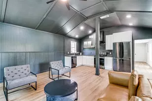722 1/2 S Prarieville, Athens, TX 75751 - Photo 4