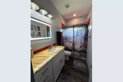 1338 S Pine Street, Grapevine, TX 76051 - Photo 8