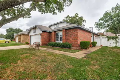 5814 Fox Hunt Drive, Arlington, TX 76017 - Photo 2