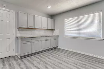 2420 Hancock Street, Irving, TX 75061 - Photo 4