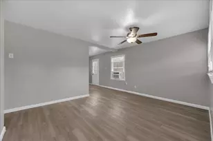 5528 Rickenbacker Pl, Fort Worth, TX 76112 - Photo 8