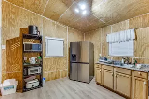 1619 Co Rd 7711, Devine, TX 78016 - Photo 16