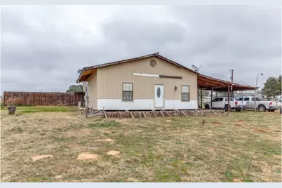 1619 County Road 7711, Devine, TX 78016 - Photo 2