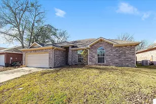 334 River Oaks Ln, Canton, TX 75103 - Photo 2