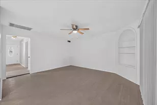 1919 Yucca Dr, Dallas, TX 75217 - Photo 10