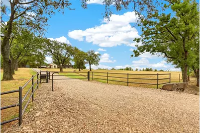 695 Harris Lane, Whitewright, TX 75491 - Photo 2