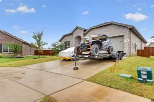115 Azalea Ct, Boyd, TX 76023 - Photo 2