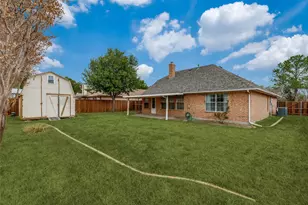 411 Meadow Ln, Aubrey, TX 76227 - Photo 12