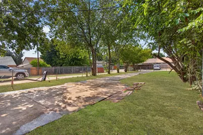 303 Liberty Place, Grand Prairie, TX 75052 - Photo 14