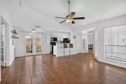 303 Liberty Place, Grand Prairie, TX 75052 - Photo 2