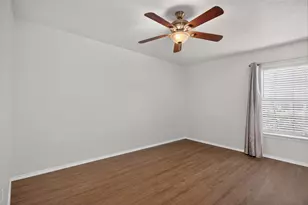 303 Liberty Pl, Grand Prairie, TX 75052 - Photo 10