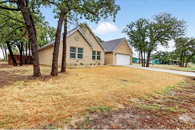 1612 Tanglewood Drive, Azle, TX 76020 - Photo 2