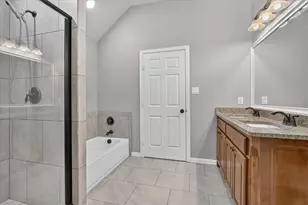 1612 Tanglewood Dr, Azle, TX 76020 - Photo 24