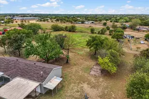319 Green Acres Rd, Weatherford, TX 76088 - Photo 32