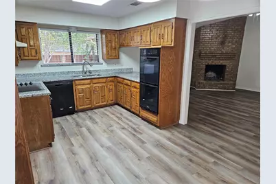 218 Buffalo Creek Drive, Waxahachie, TX 75165 - Photo 8