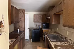 10823 Addie Rd, Dallas, TX 75217 - Photo 10