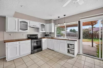 3812 Walnut Drive, Bedford, TX 76021 - Photo 14