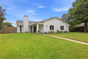 1902 Baylor Dr, Richardson, TX 75081 - Photo 2