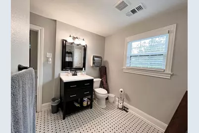 434 S Vine Avenue, Tyler, TX 75702 - Photo 8