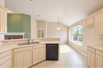 6917 Coldwater Canyon Rd, Fort Worth, TX 76132 - Photo 8