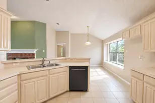 6917 Cold Water Canyon Rd, Fort Worth, TX 76132 - Photo 8