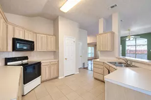 6917 Cold Water Canyon Rd, Fort Worth, TX 76132 - Photo 10