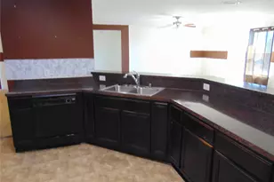 1430 Waldrop Dr, Lancaster, TX 75146 - Photo 22