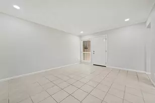 8819 Graywood Dr, Dallas, TX 75243 - Photo 6