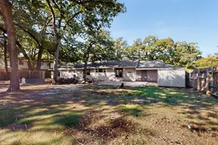 2314 Wales Pl, Irving, TX 75062 - Photo 34