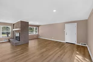 2314 Wales Pl, Irving, TX 75062 - Photo 12