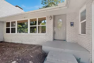 2314 Wales Pl, Irving, TX 75062 - Photo 6