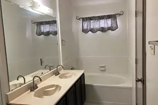 5210 Highbank Dr, Arlington, TX 76018 - Photo 18