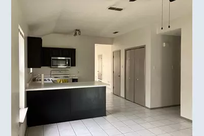 5210 Highbank Drive, Arlington, TX 76018 - Photo 6