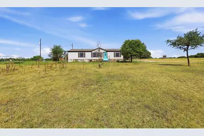 9132 Windmill Court W, Cleburne, TX 76033 - Photo 4