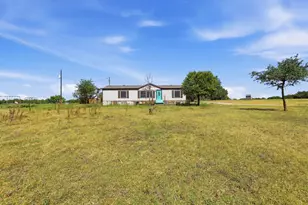 9132 Windmill Ct W, Cleburne, TX 76033 - Photo 4