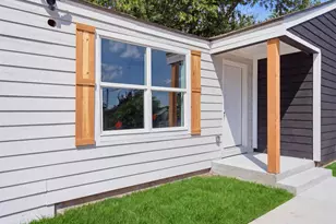905 E Shaw St, Fort Worth, TX 76110 - Photo 2