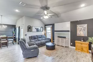 101 Buckeye Dr, Weatherford, TX 76086 - Photo 10
