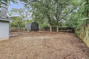 404 Simmons Dr, Hurst, TX 76053 - Photo 38