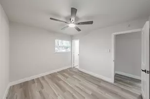404 Simmons Dr, Hurst, TX 76053 - Photo 18