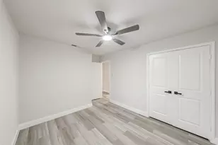 404 Simmons Dr, Hurst, TX 76053 - Photo 16
