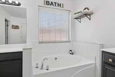 503 E Kaufman Street, Mabank, TX 75147 - Photo 14