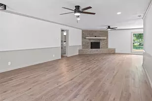 2008 Maplewood Dr, Gainesville, TX 76240 - Photo 4