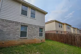 1208 Village Garden Dr, Azle, TX 76020 - Photo 4