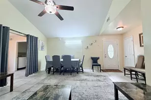3702 Lindsey Ct, Arlington, TX 76015 - Photo 4