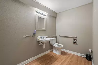 111 S Travis Street, Sherman, TX 75090 - Photo 26