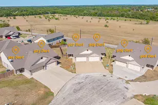 903 Dart Ct, Granbury, TX 76049 - Photo 4