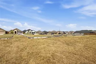 805 Greyson Ln, Greenville, TX 75402 - Photo 1