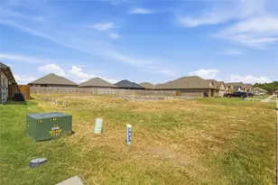 802 Greyson Ln, Greenville, TX 75402 - Photo 1