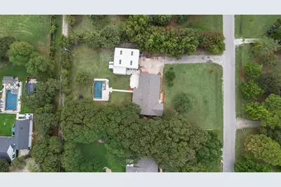 22 Spring Oaks Road, Burleson, TX 76028 - Photo 2