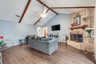 22 Spring Oaks Rd, Burleson, TX 76028 - Photo 8